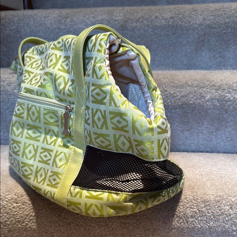 Stylish Lime Green Patterned Pet Carrier for small dog. BRAND NEW!